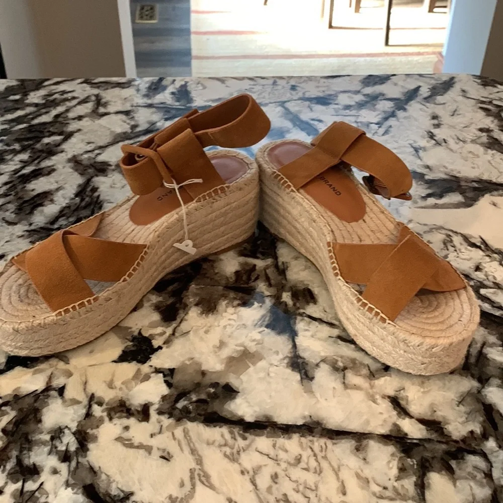 Lucky Brand‎ Audrinah suede wedge heels. NWOT. Retail 98